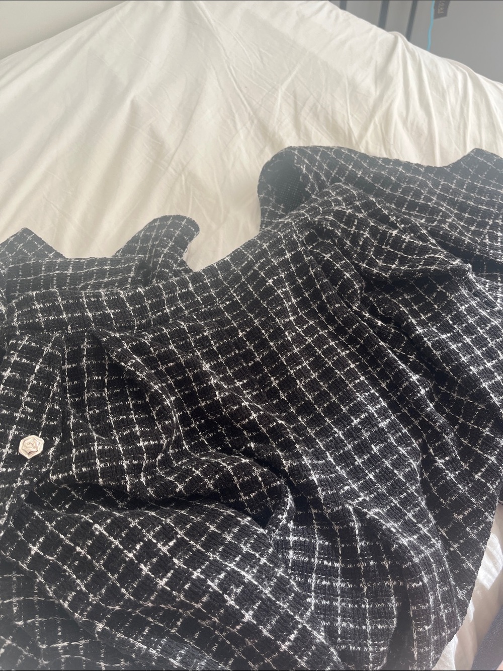 Set of Black Tweed Wide-Leg Pants and short buttoned top - Picture 6 of 6